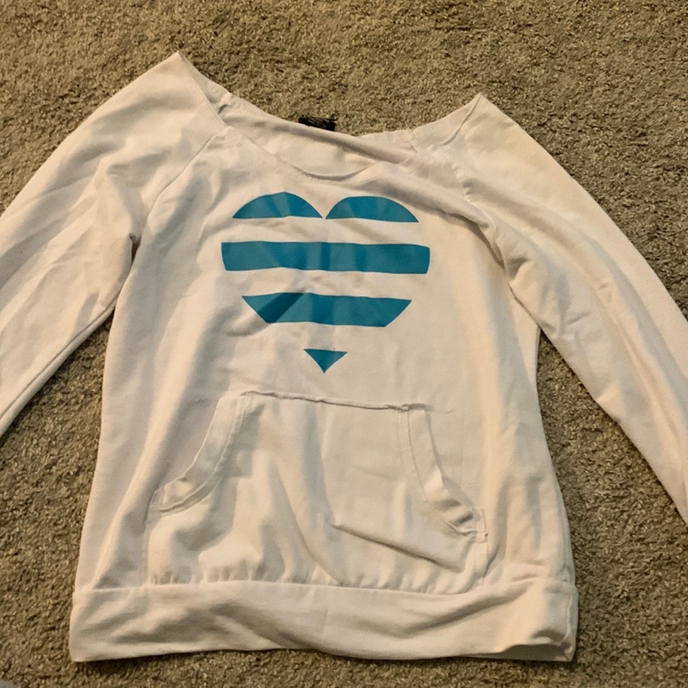 White heart long sleeve shirt. Rue22 size Medium.